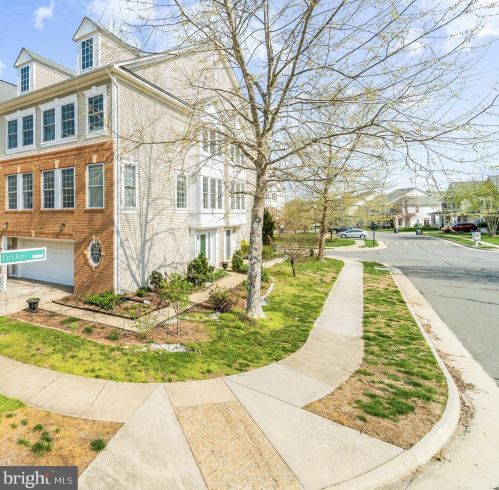13050 Sidlaw Hills Ln, Bristow, VA 20136-2688