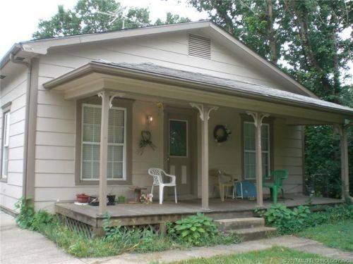 1415 Brooks St, Claremore, OK 74017-5306