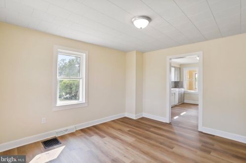 4641 Martinsburg Rd, Berkeley Springs WV  25411-5053 exterior