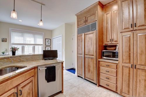 46 Montauk Way, Glastonbury, CT 06033-3395