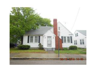 55 Nathaniel Ave, Pawtucket, RI 02860-4628