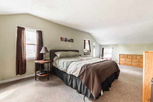 230 Elm St, Sycamore IL  60178-1931 exterior