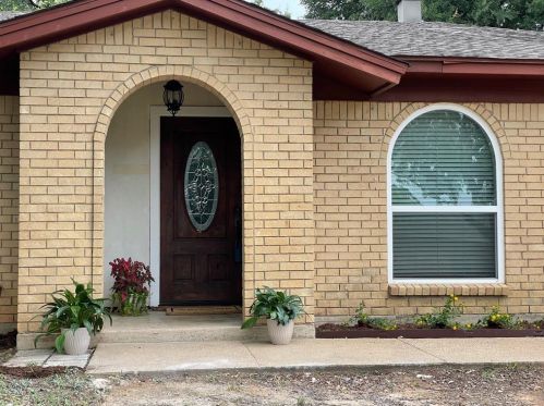 7025 Crabtree Ln, Fort Worth, TX 76182-3506