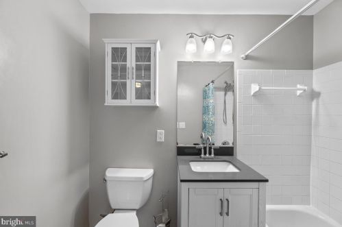 2610 Camelback Ln, Silver Spring MD 20906-5794 exterior