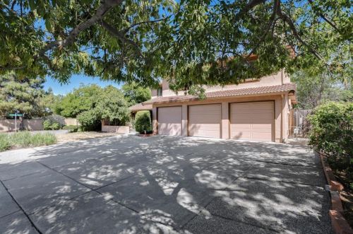 685 Stirling Dr, Milpitas, CA 95035-7506