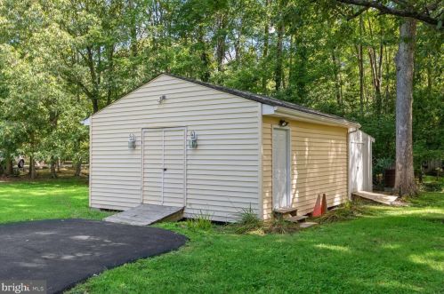 4949 Idlewilde Rd, Shady Side MD 20764-9766 exterior