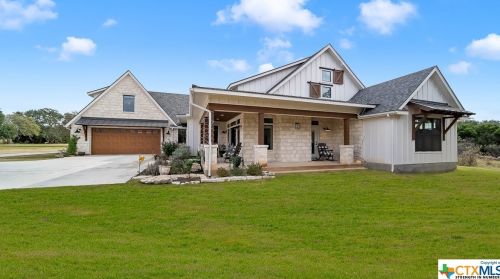 117 Falling Leaves Ct, Spring Branch, TX 78070-6373
