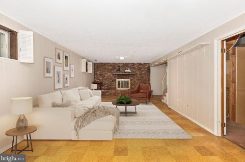 13216 Dauphine St, Silver Spring MD 20906-5211 exterior