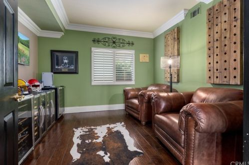 943 Creekview Ln, Anaheim CA  92808-1444 exterior