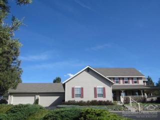 22360 White Peaks Dr, Bend, OR 97702-9213