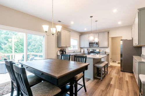 105 Greenbrier Way, Holly Springs GA  30114-5743 exterior