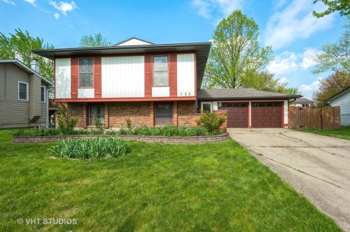 186 Lockwood Ln, Hanover Park, IL 60108-1732