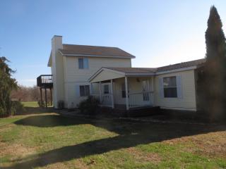 43870 249th Ave, Pittsfield, IL 62363-3137
