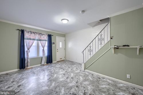 654 New Holland Ave, Lancaster PA  17602-2135 exterior