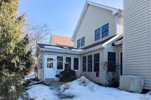913 Gosselin Cir, Batavia IL  60510-4510 exterior