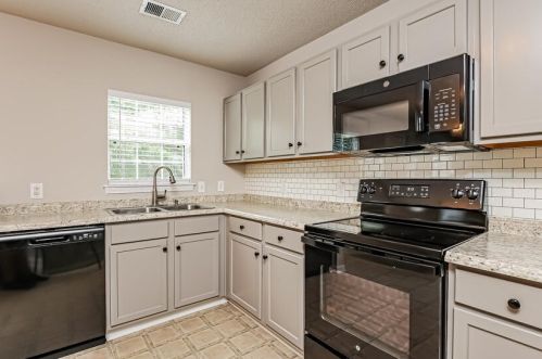 1040 Briar Rose Ln, Ladson SC  29456-3073 exterior