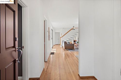 3 Arlington Ln, Berkeley, CA 94707-1108