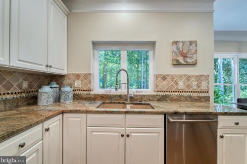 14 Stratford Garden Ct, Silver Spring MD 20904-1560 exterior