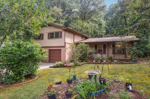 1191 Denison Dr, Clarkston, GA 30021-2827