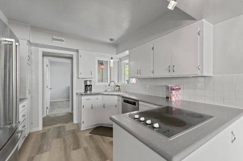 1546 Rose Anna Dr, San Jose, CA 95118-2840
