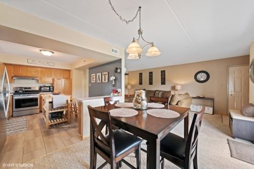 16827 82nd Ave, Tinley Park, IL 60477-4531