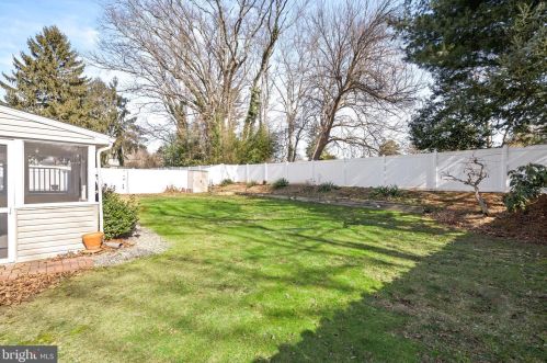 46 Copperfield Dr, Trenton NJ  08610-2031 exterior