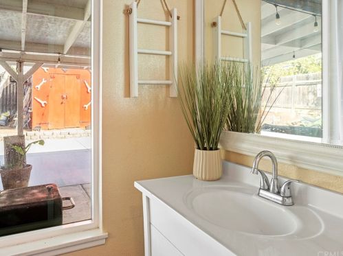 4565 Meredith, Riverside CA  92505-1536 exterior