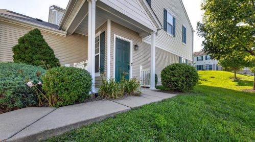 4904 Heritage Heights Cir, Hazelwood, MO 63042-1595