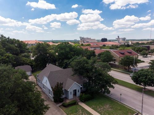 3100 Odessa Ave, Fort Worth TX  76109-2216 exterior