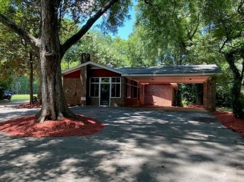 4898 Highway 155, Stockbridge GA  30281-2324 exterior