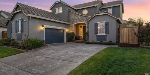 8593 Zinfandel Dr, Windsor, CA 95492-6666
