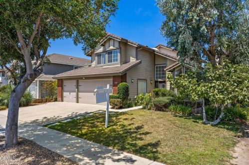 1701 Oneida Pl, Oxnard, CA 93030-8775