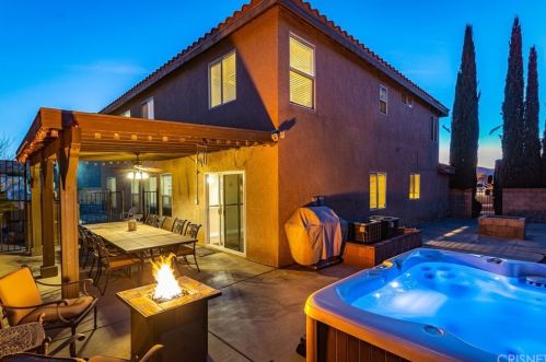 42234 Marbella St, Lancaster CA 93536 exterior