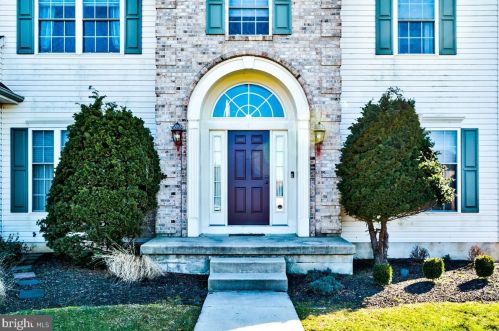 4 Streamlet Ct, Lumberton Township, NJ 08048-6212