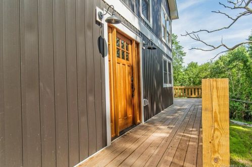 70 Peep Toad Rd, Killingly CT  06239-1522 exterior
