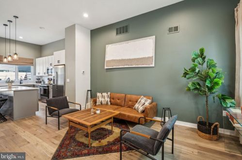 2221 Hope St, Philadelphia PA  19133-3723 exterior