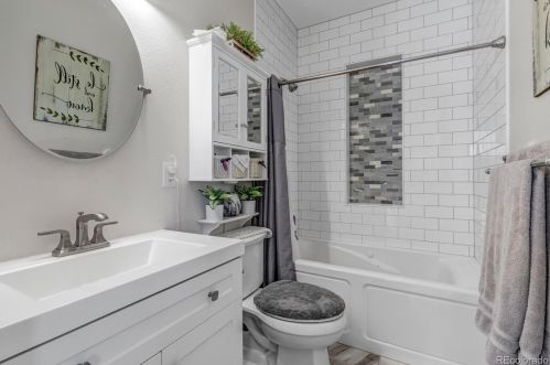 4133 Acoma St, Englewood CO 80110-2413 exterior