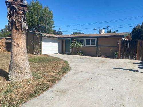 3951 Manchester Pl, Riverside, CA 92503-4025