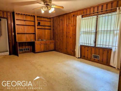 352 Harris Manor Dr, Atlanta GA  30311-2117 exterior