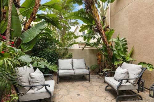 1470 Caminito Sicilia, Chula Vista CA  91915-4142 exterior