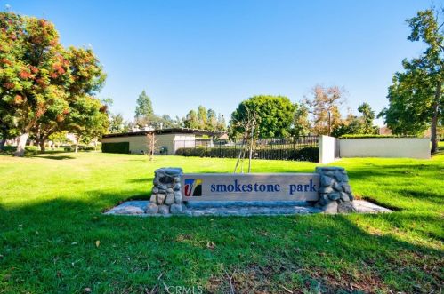 24 Chardonnay, Irvine CA  92614-5489 exterior