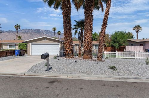 2011 Arnico St, Palm Springs, CA 92262-4039