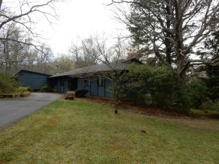 42 Copperhead Cv, Fairview, NC 28730-8604