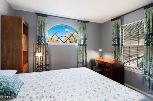 3 Old Orch Ln, Tinton Falls NJ 07712-2570 exterior