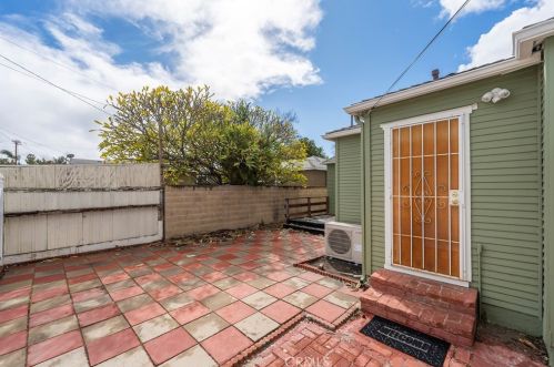 816 Dickel St, Anaheim CA  92805-1805 exterior