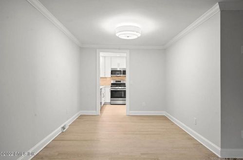 37 Sheephill Rd, Riverside, CT 06878-1425