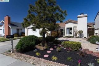 39160 Ebbetts St, Newark, CA 94560-5113