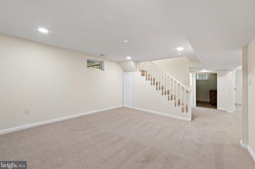 15906 Donald Curtis Dr, Woodbridge VA  22191-4250 exterior