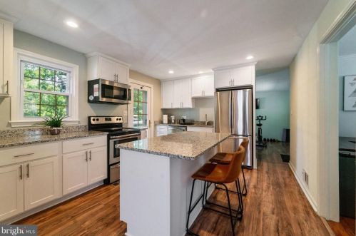 9914 Capitol View Ave, Silver Spring MD 20910-1033 exterior