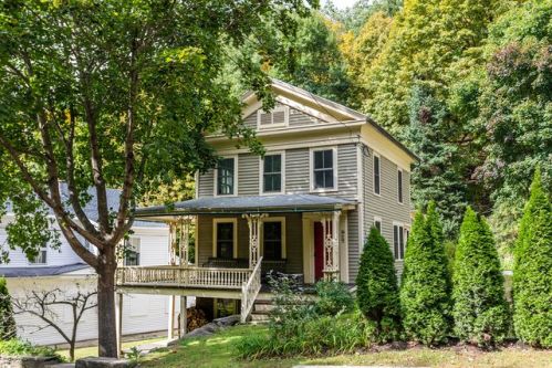 404 Sharon Goshen Tpke, Cornwall CT  06796-1117 exterior